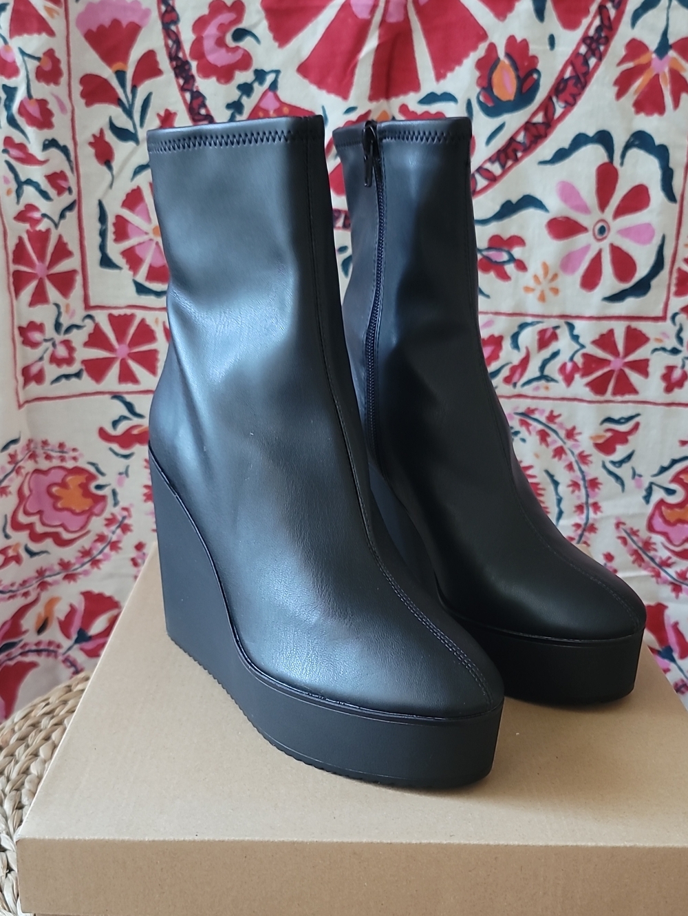 Steve Madden Jassy Black Platform Wedge Ankle Boots